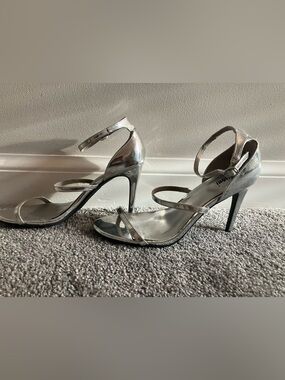 Silver Heels Size 8 Fioni
